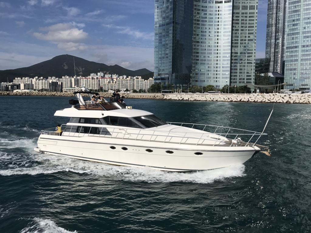Sea And Yacht Ξενοδοχείο Μπουσάν Εξωτερικό φωτογραφία